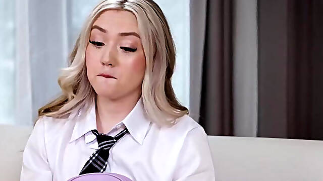 Eva Nyx loves getting fucked everyday by her stepmom Reya Lovenlight