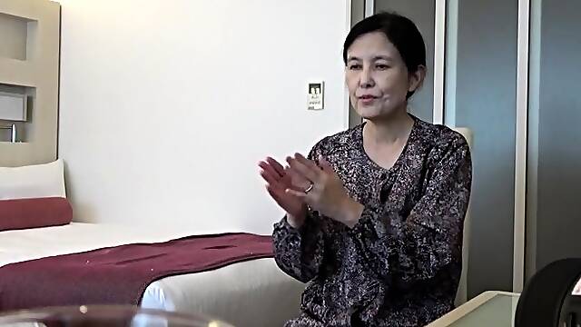 Webcam MILF Beauty Masturbating