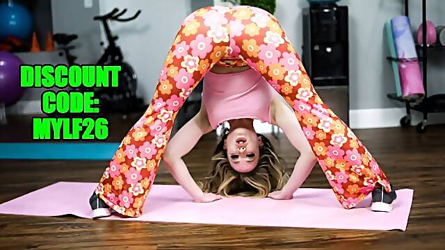 Sam Shock and Alaina Taylors big ass trailer by MYLF