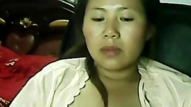 Wetting Pussy Of Lonely Chinese Milf