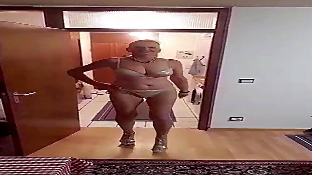 German MILF prostitute Sandra from Ludwigsburg - Summer '25