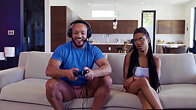 Big boobs black MILF gets her coochie railed by a huge cock pizza delivery guy