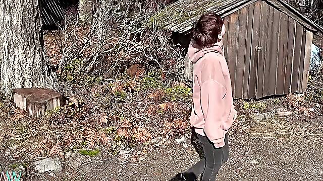 Girlfriend Experience in cabin & outdoors.