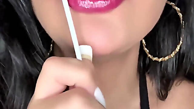 Brunette Big Mouth Sucks