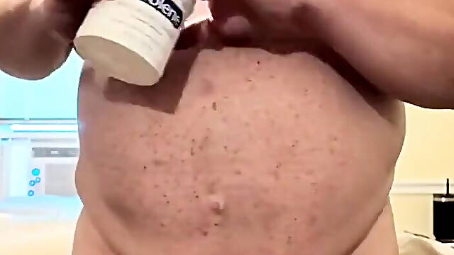 Stepdaddy Bates a Fresh Load of Cum on Cam