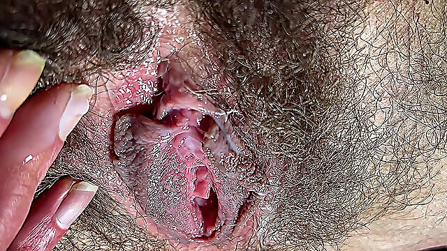 Hot Stepmom Plays with Her Dirty and Hairy Close-up