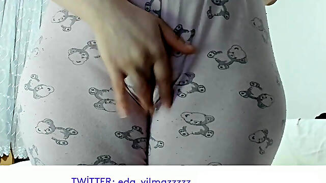 Camel Toe- Masturbation in Pajamas- Turkish Porn- Turkish MILF