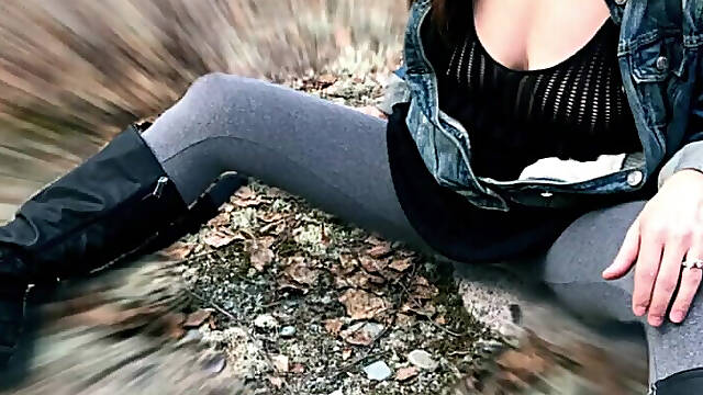 Vote for Me in the April Showers Contest!