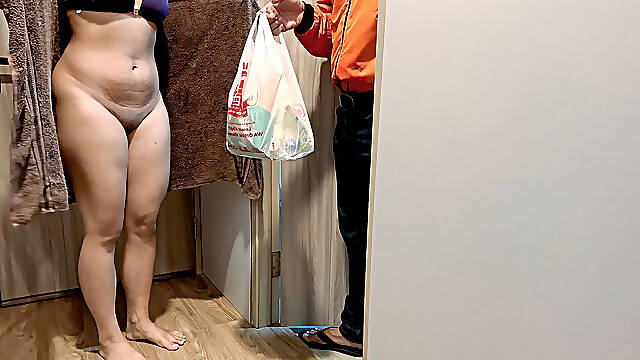 Desperate to Undress in Front of Stepbrother Gofood