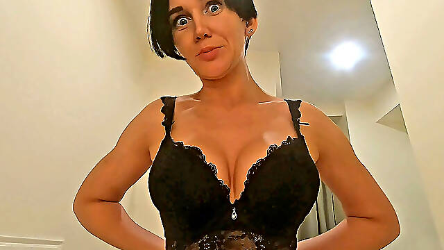 Do You Think I Have Fake Boobs?! I Easily Persuade a Naive Stepmom to Creampie